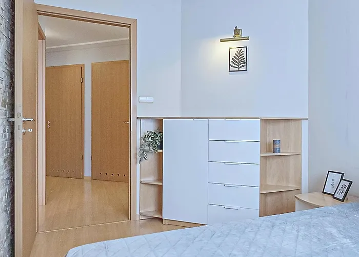 Apartment Citystay Reja Apartament Z Parkingiem
